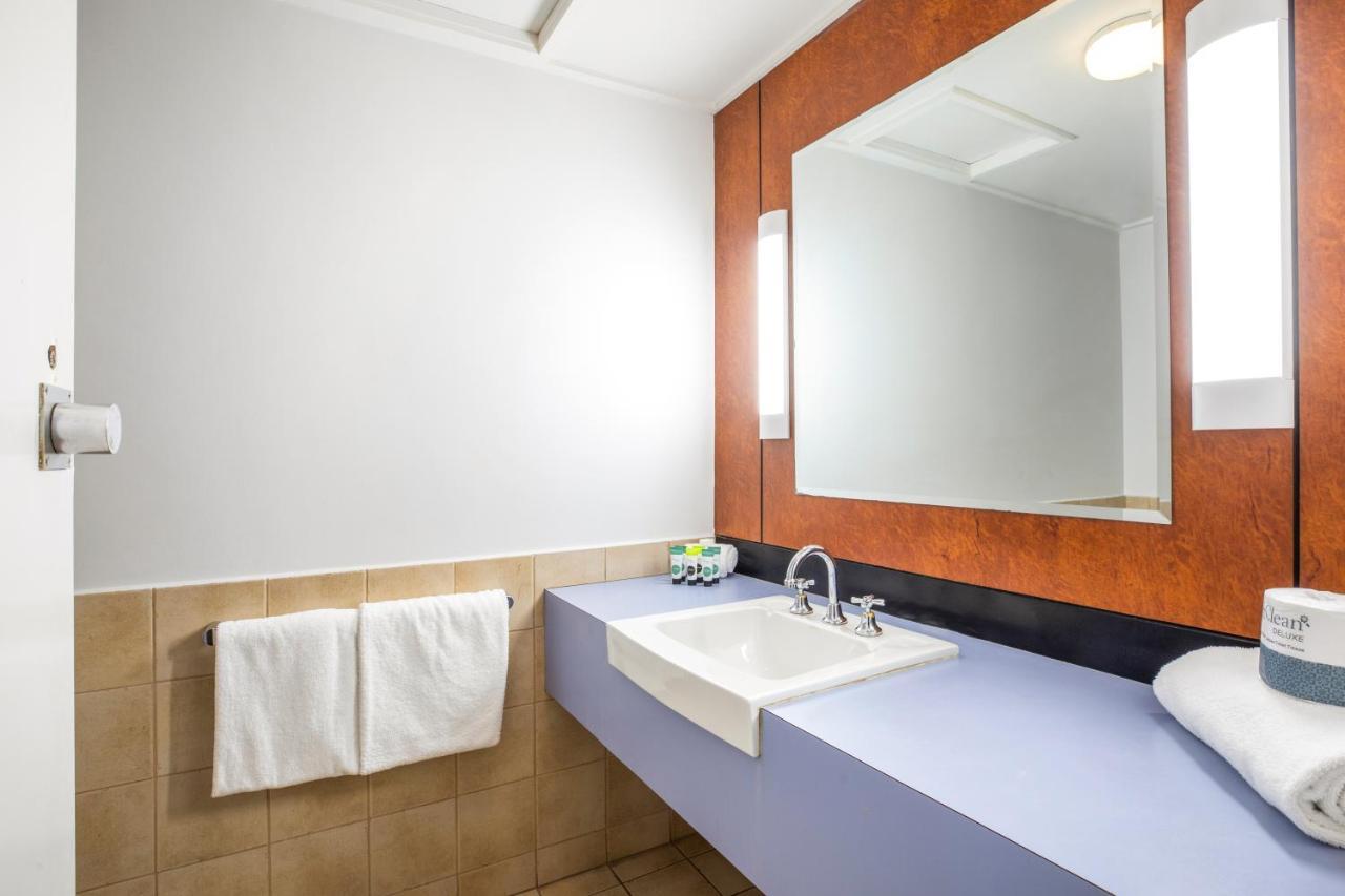 Burvale Hotel Nunawading Exterior photo