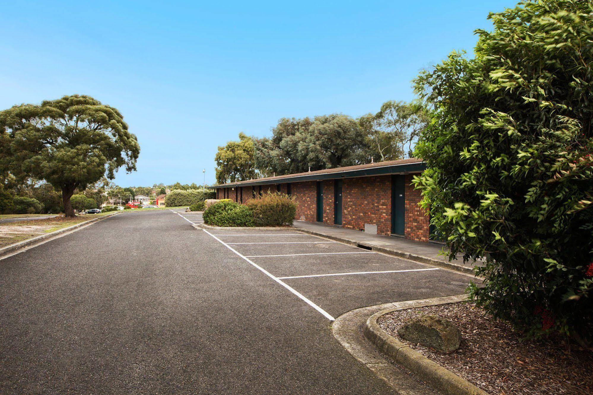 Burvale Hotel Nunawading Exterior photo